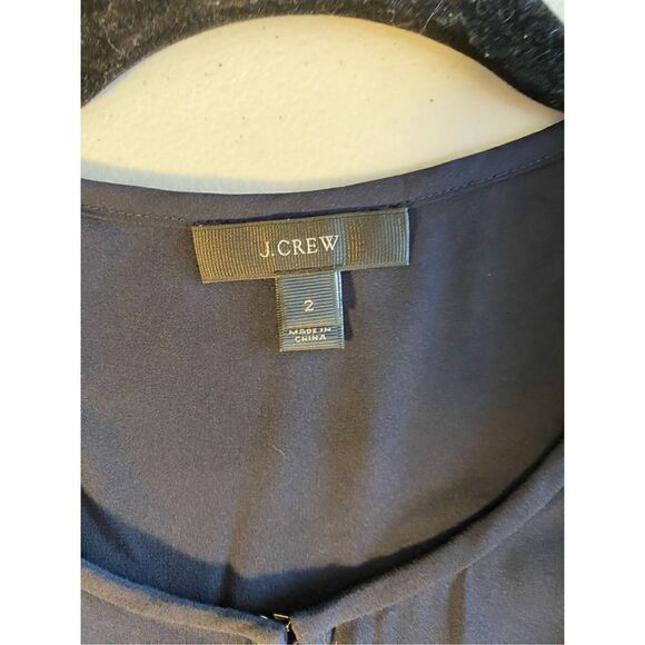 J.Crew women’s short sleeve keyhole front Flowey tank top, size 2  - Picture 5 of 5